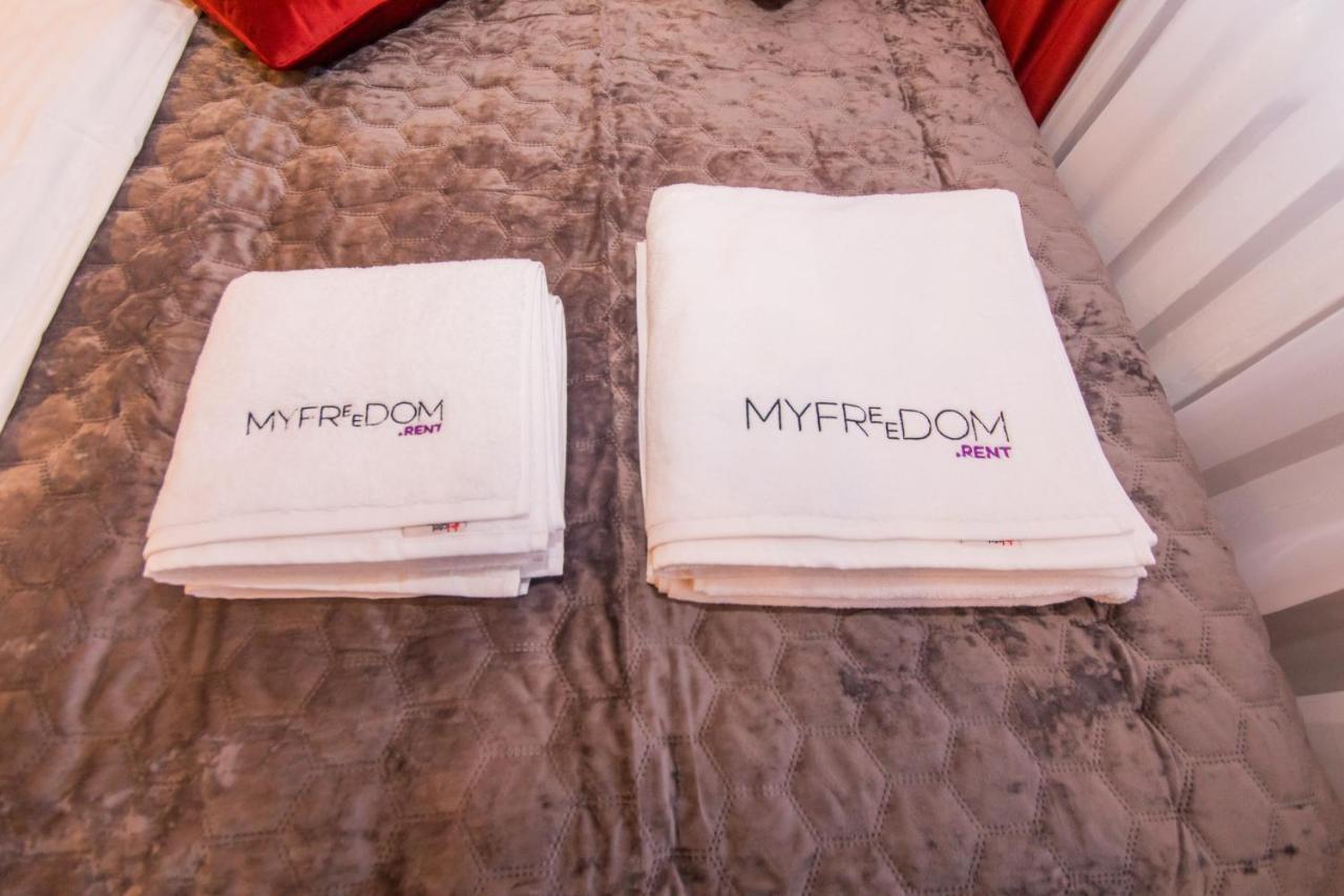 Myfreedom Апартаменти Пр-Т Воскресенський Киев Экстерьер фото